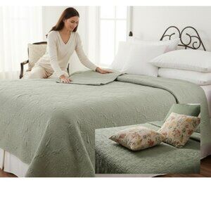 Vintage Home Accents Sage Green Matelassé Quilt Set, & Pillows